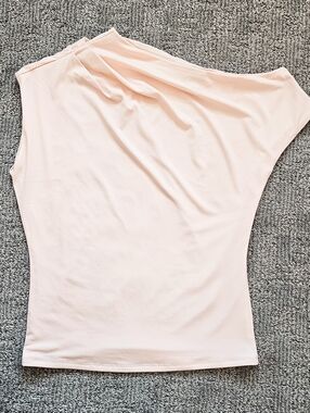RW & Co Women's Blush One-Shoulder Top